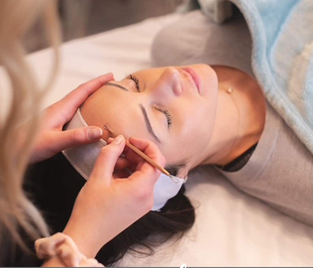 Facials Elleaesthetics 1024x1024 1