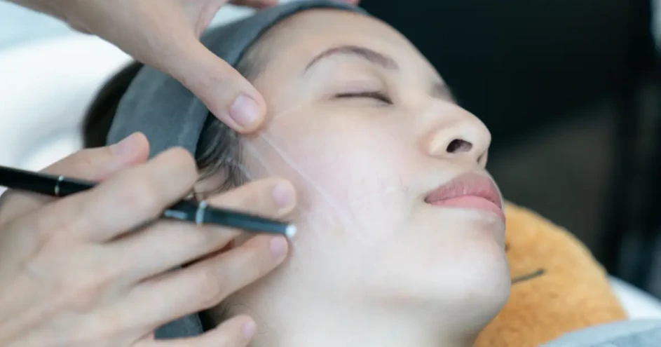 Natural Facial Rejuvenation with PDO Threading: Benefits Explained 1 PDO threading treatment for natural facial rejuvenation, skin tightening, and facial lifting